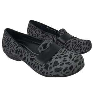Dansko Oksana Womens Shoes Grey Cheetah Hair Calf Loafer Size 38 US 7.5